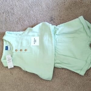 Old Navy tank with shorts matching set, size 0-3 months light green